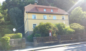 Am Zahnsborn 2